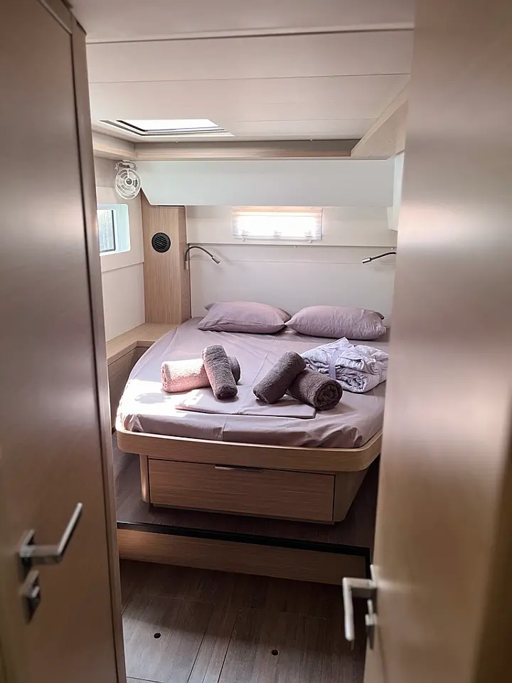 Lagoon 46 (LUXURY Equipped, SKIPPERED only) - 