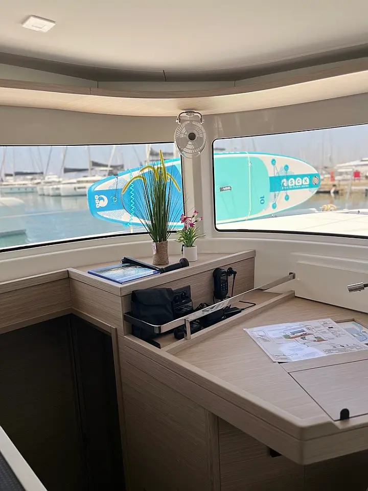 Lagoon 46 (LUXURY Equipped, SKIPPERED only) - 