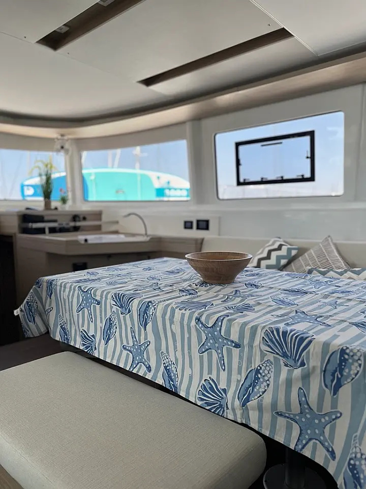Lagoon 46 (LUXURY Equipped, SKIPPERED only) - 