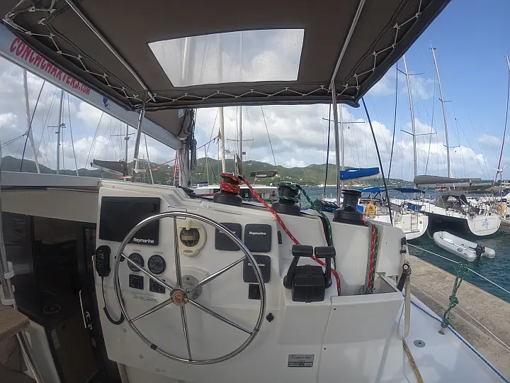 Fountaine Pajot Lucia 40  - 