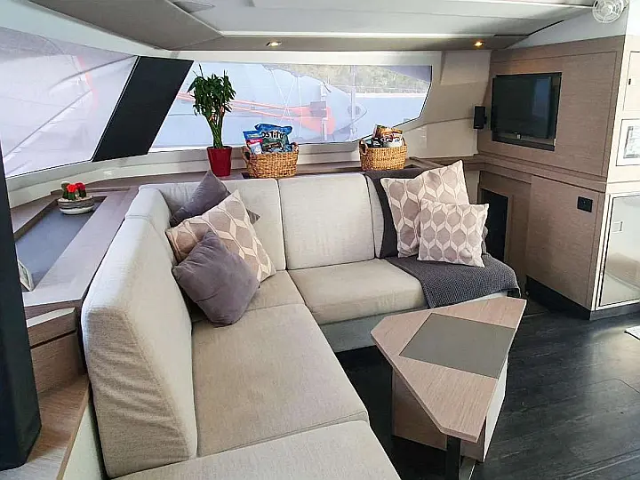 Fountaine Pajot Saona 47  - 