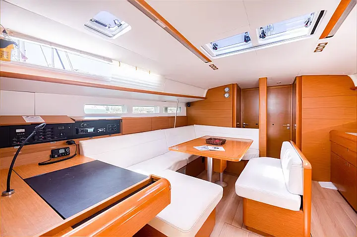 Sun Odyssey 440 - 