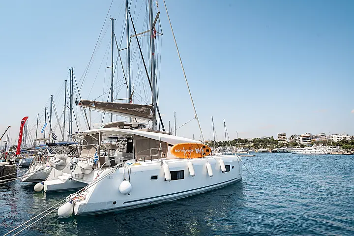 Lagoon 42 (4 Dbl / 2 singles 12) - 