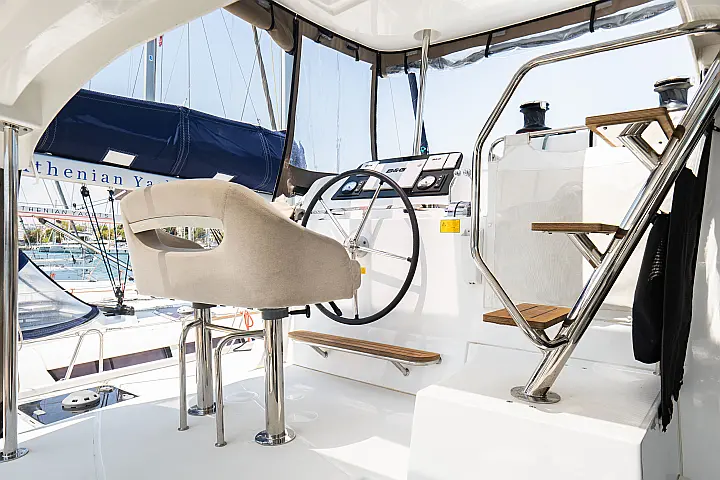 Lagoon 42 (4 Dbl / 2 singles 12) - 