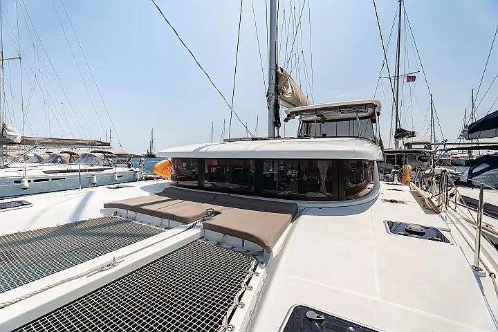 Lagoon 42 (4 Dbl / 2 singles 12) - 