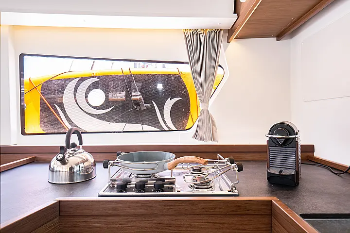 Lagoon 42 (4 Dbl / 2 singles 12) - 