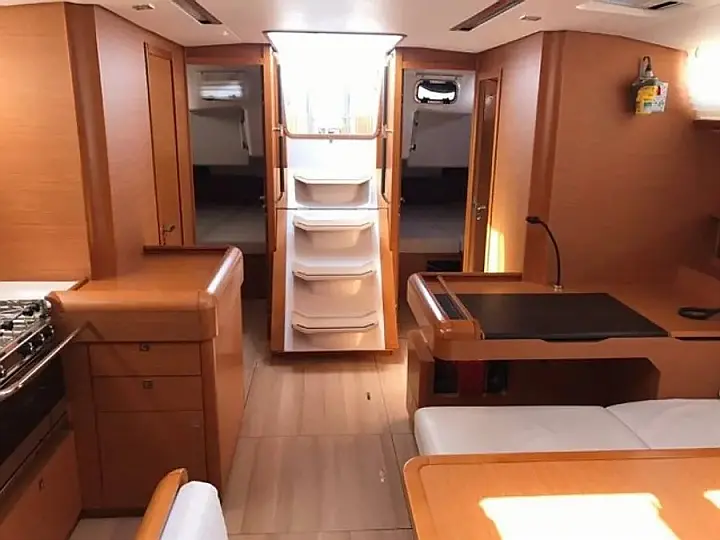 Sun Odyssey 519 - 