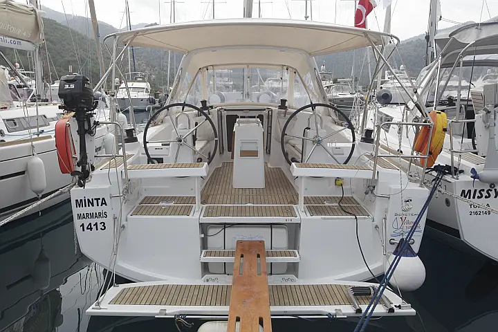 Oceanis 35 - Transom