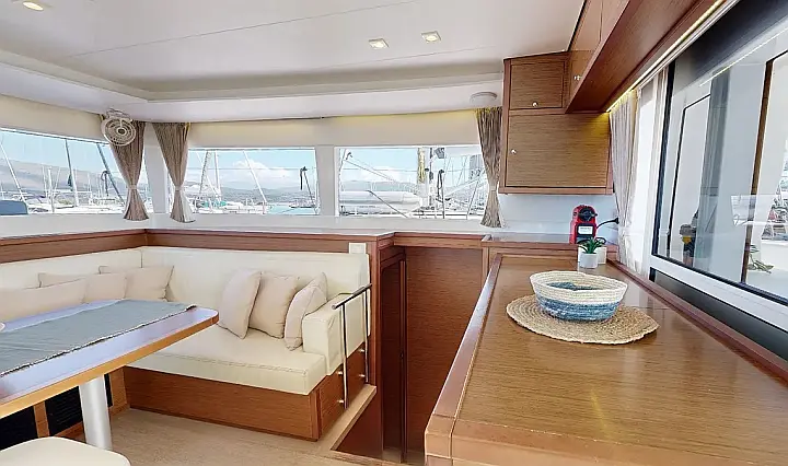 Lagoon 450 Fly - 