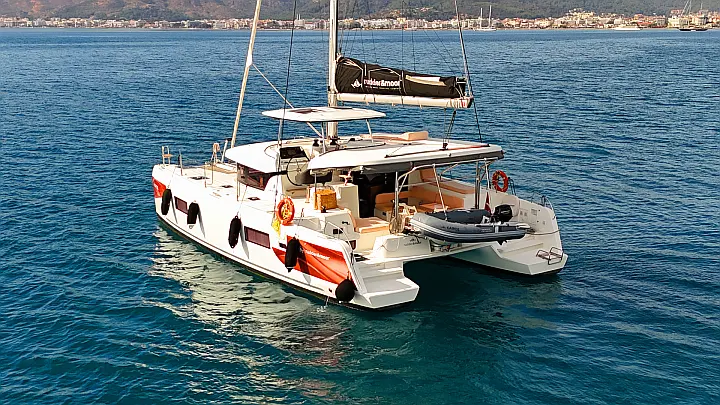 Lagoon 42 - 