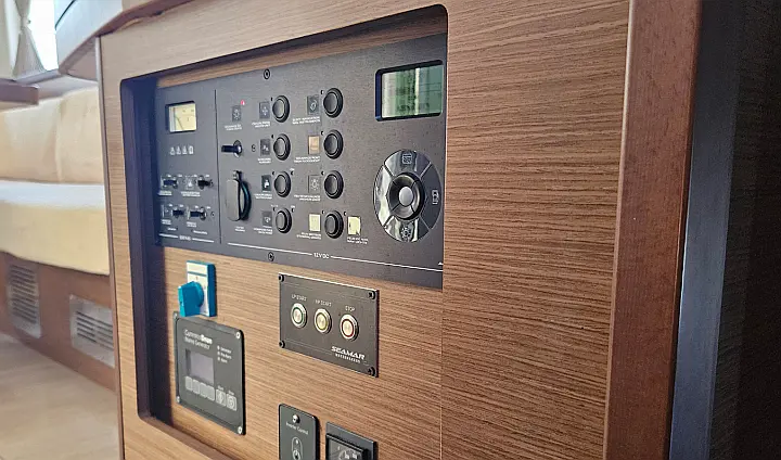 Lagoon 42 - 
