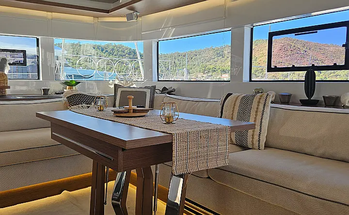 Lagoon 50 Owner's Version - 