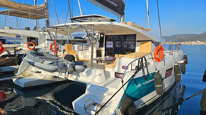 Lagoon 42 - 