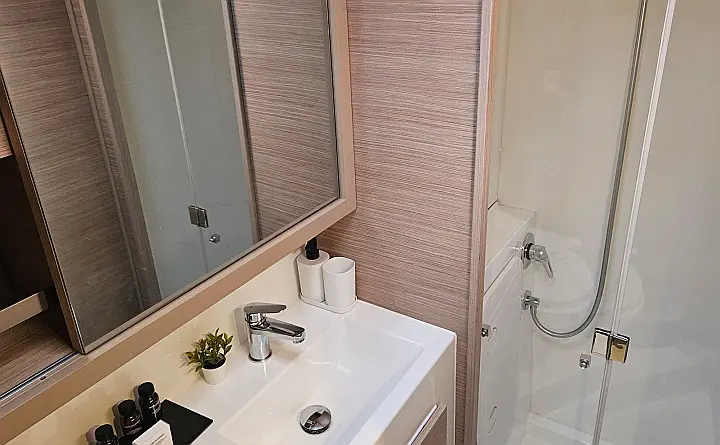 Lagoon 42 - 