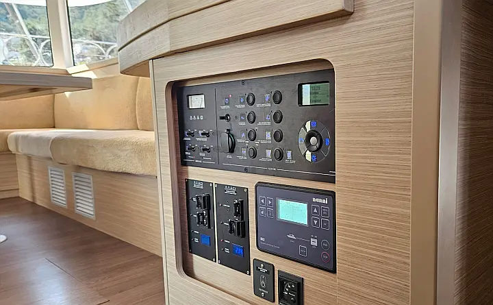 Lagoon 42 - 