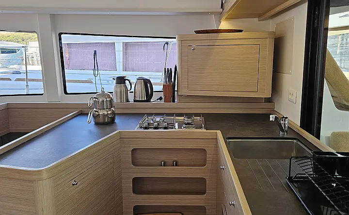 Lagoon 42 - 