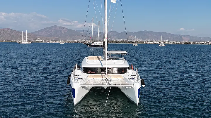 Lagoon 42 - 