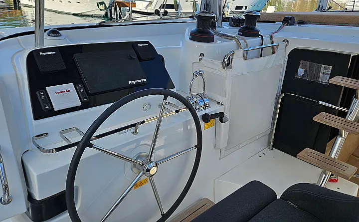 Lagoon 42 - 