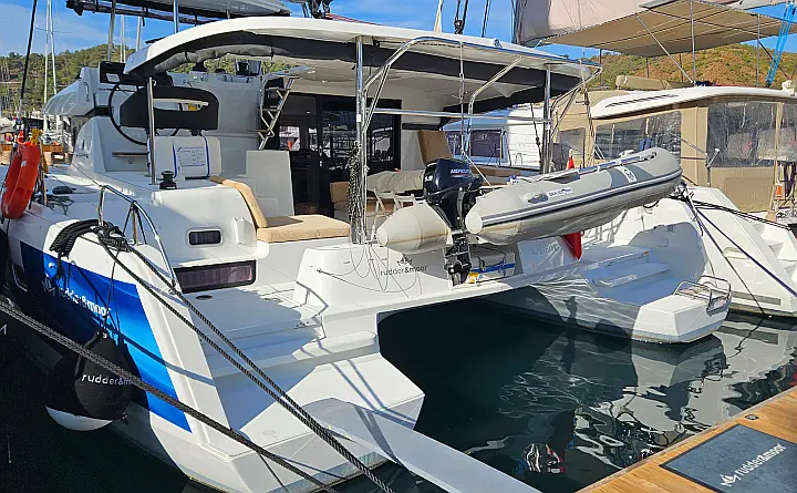 Lagoon 42 - 