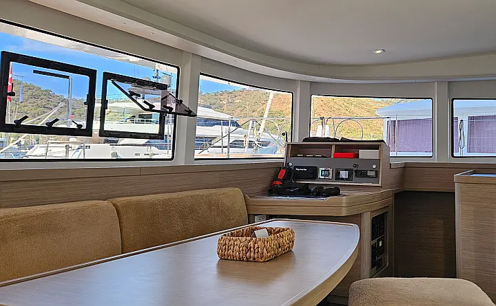 Lagoon 42 - 