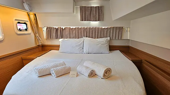 Lagoon 42 - 