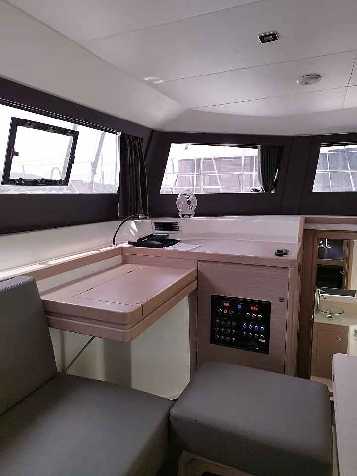 Dufour Catamaran 48 - 