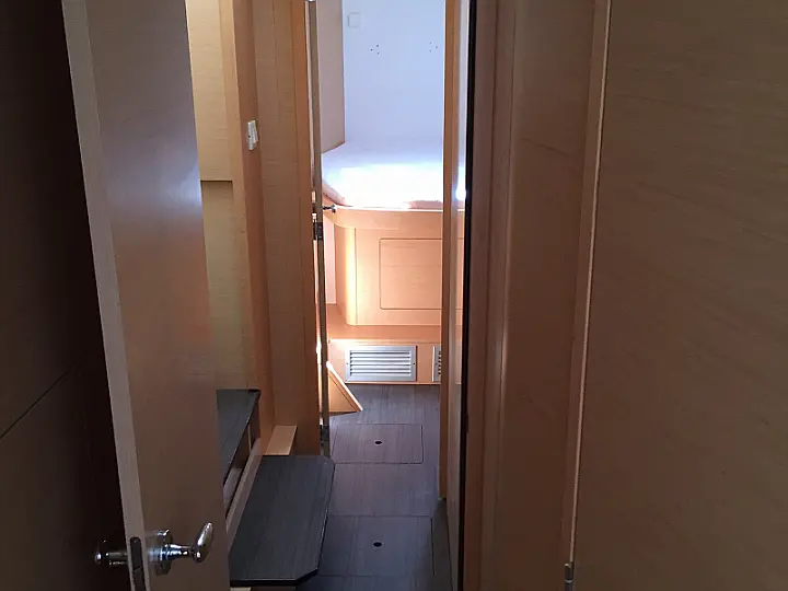 Lagoon 42 - 