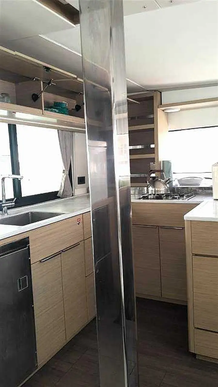 Lagoon 46 - Kitchen 3