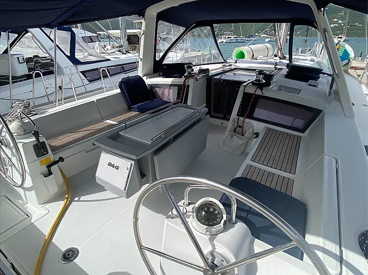 Beneteau Oceanis 48 (Owner's version) - 