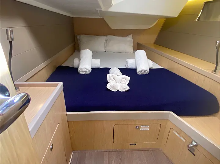 Beneteau Oceanis 48 (Owner's version) - 