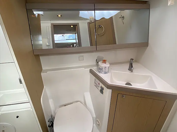Beneteau Oceanis 48 (Owner's version) - 