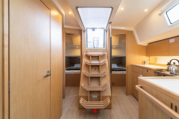 Bavaria C38 - 