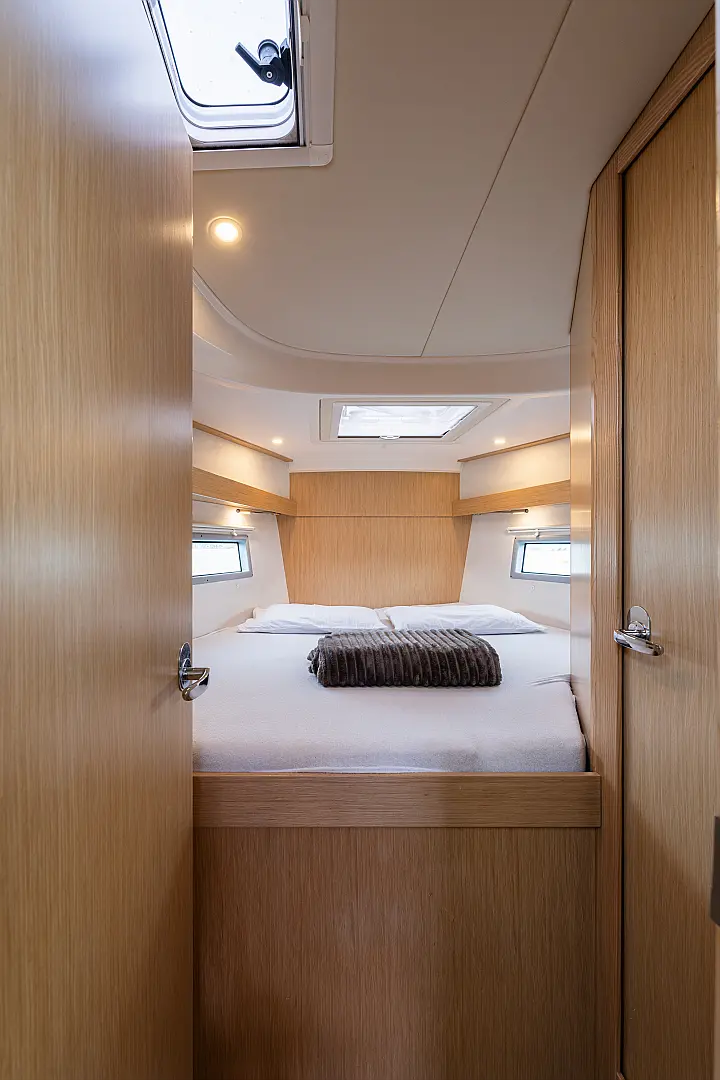 Bavaria C38 - 