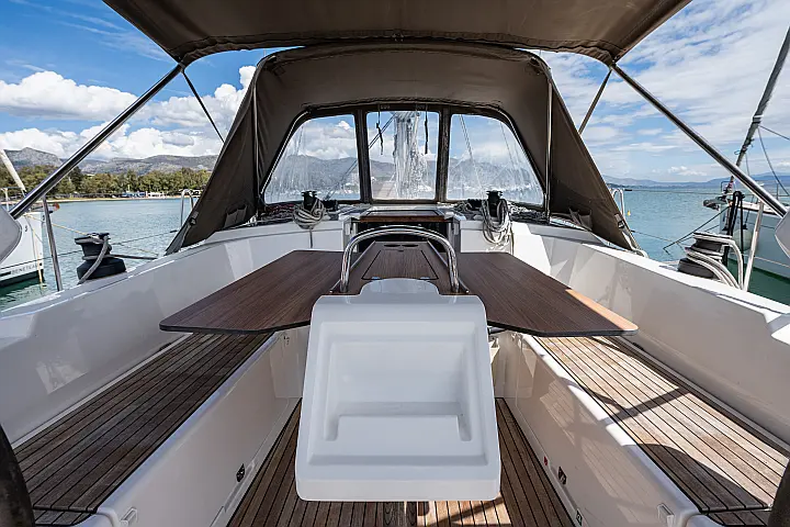 Bavaria C38 - 