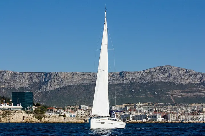 Beneteau Oceanis 38 - 