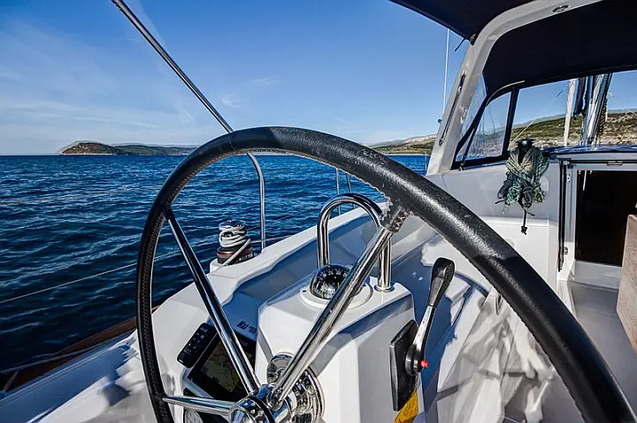 Beneteau Oceanis 38 - 