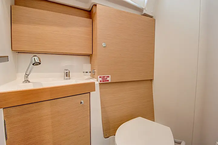 Beneteau Oceanis 38 - 