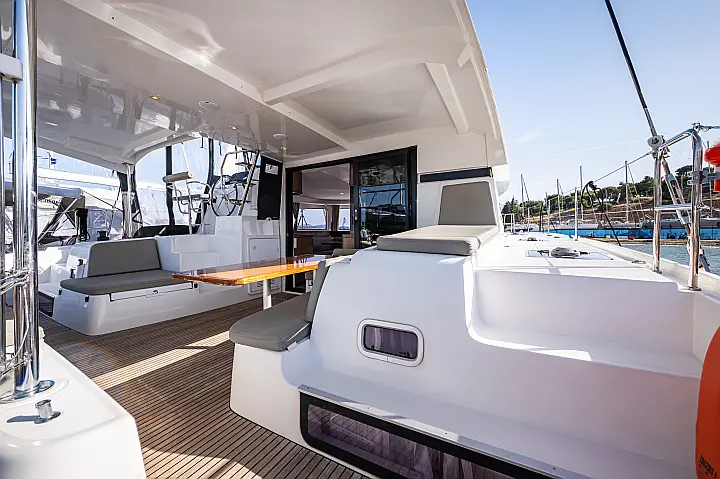 Lagoon 42 - 