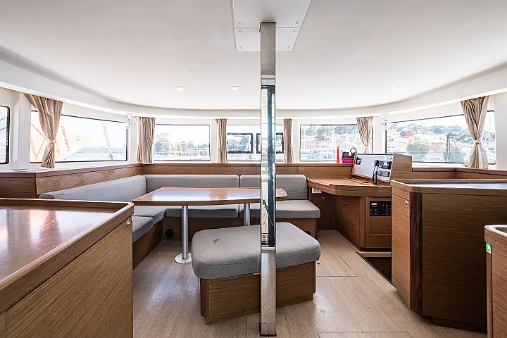 Lagoon 42 - 