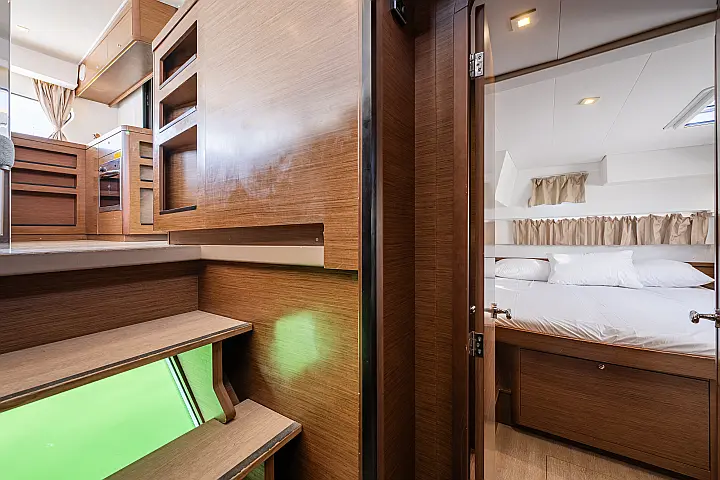 Lagoon 42 - 