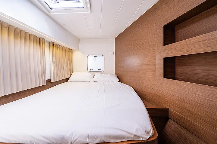 Lagoon 42 - 