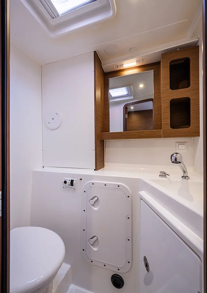 Lagoon 42 - 