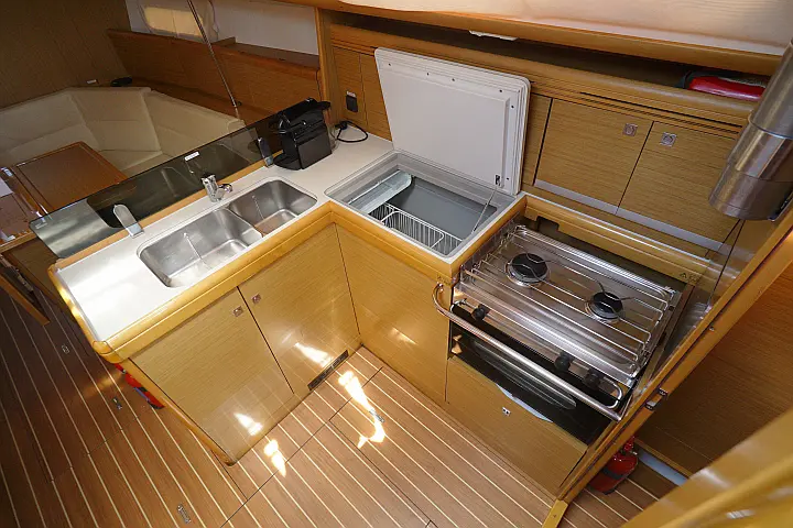 Sun Odyssey 36i - 