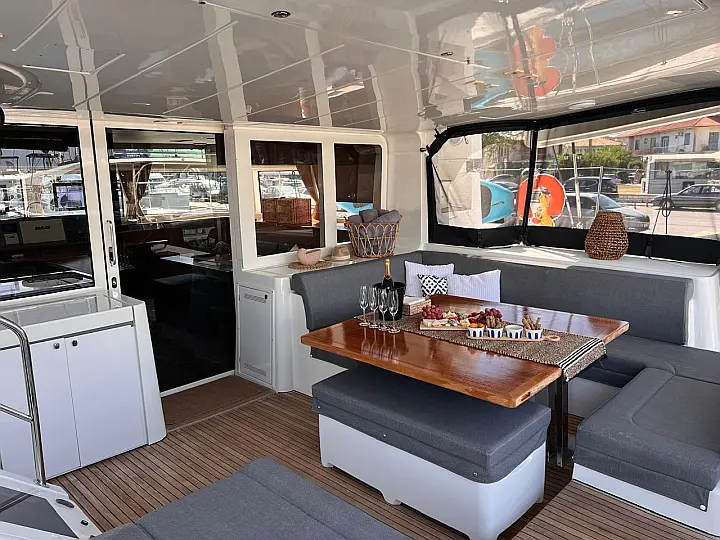 Lagoon 52F - 