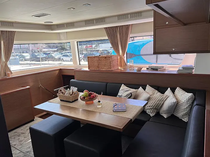 Lagoon 52F - 