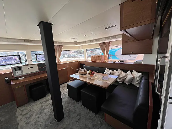 Lagoon 52F - 