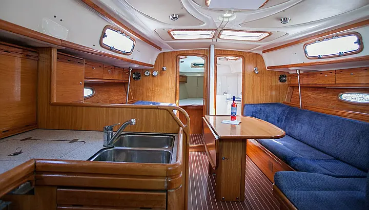 Bavaria 37 Cruiser - 