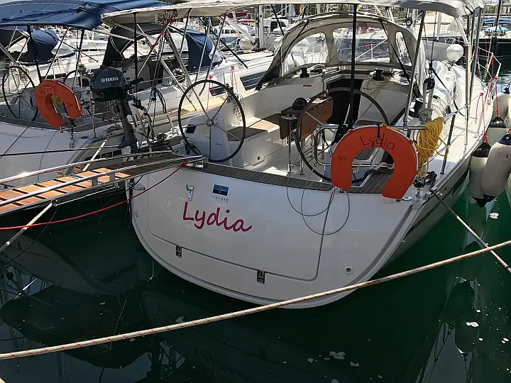 Bavaria Cruiser 37 - 