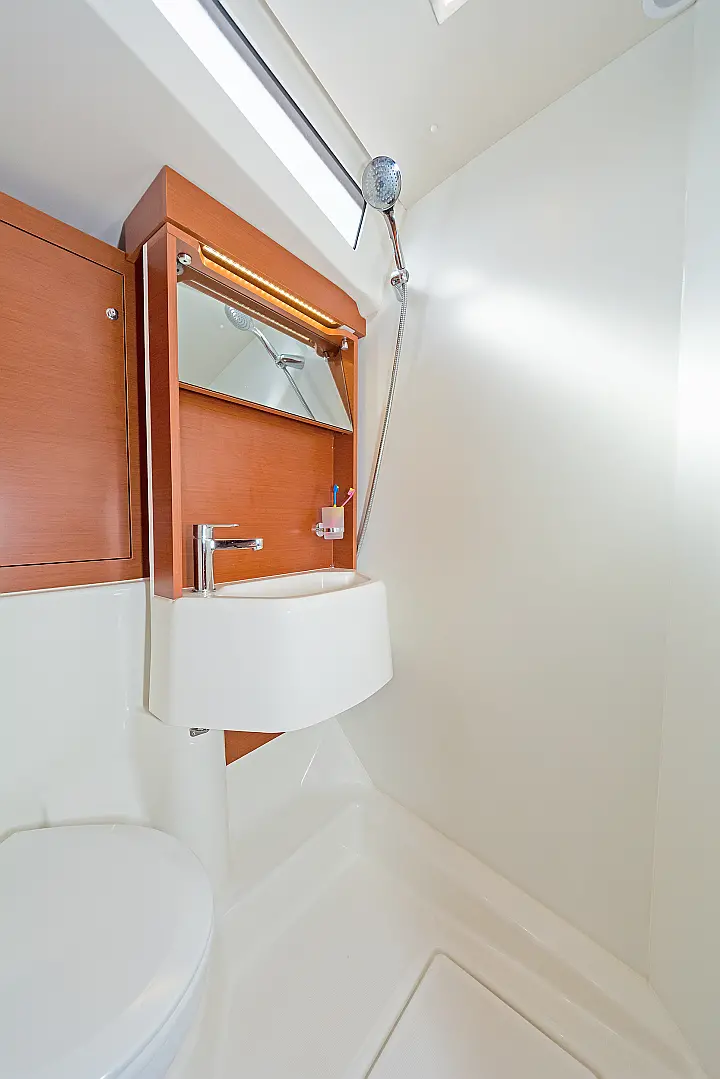 Oceanis 51.1 (5+1 cab) - 