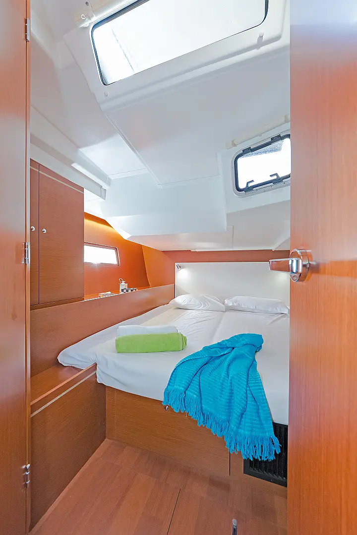 Oceanis 51.1 (5+1 cab) - 